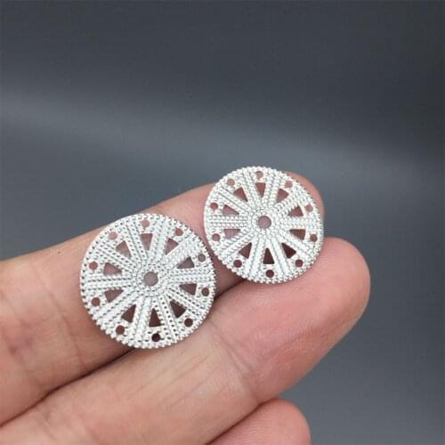 20pcs/lot Fashion Stainless Steel Charm Pendants Round Silver Tone wheel Carved Hollow 17MM DIY Jewelry Findings Accessories