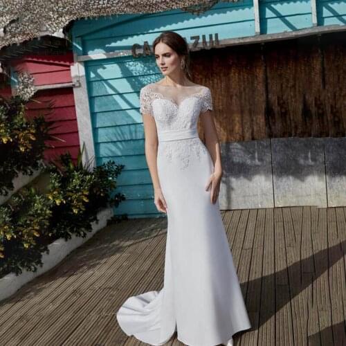 Stylish Short Sleeve Sheath Summer Beach Wedding Dress Scoop Appliques Tulle Slim Tight Sheer Back Satin Bride Gown 2021