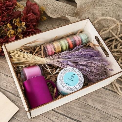 Gift Set with Tea and Macarons in a Wooden Box for Mothers Gift Set FREE SHİPPİNG