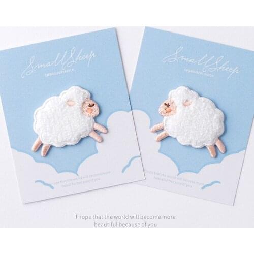 Alpaca Animal Patches For Clothing Lovely White Plush Embroidered Patch Cloth Fashionable Iron On Sticker Bag Jeans Decoration