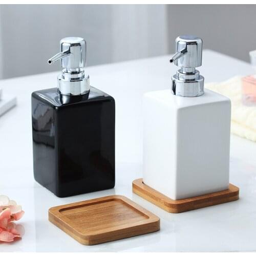 Simple and stylish creative hotel black and white bathroom bottle shampoo shower gel sub hand sanitizer cute practical WF