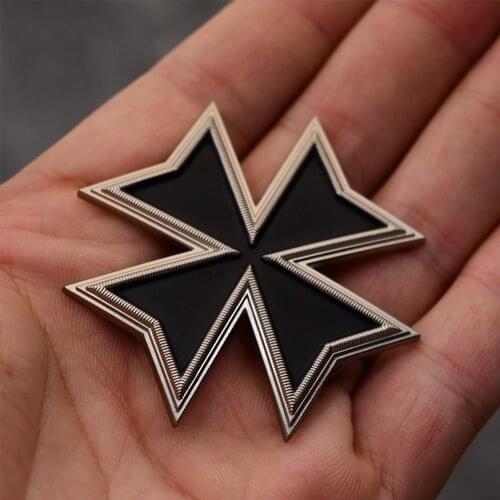 Maltese Cross Metal Badge Knight Medal Brooch Pin