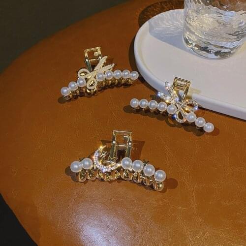 Flash Pearl Hair Claw Clip Rhinestone Moon Scissors Shape Female Hair Clips Shark Hairclip Women Hair Accessories Hair Decorate