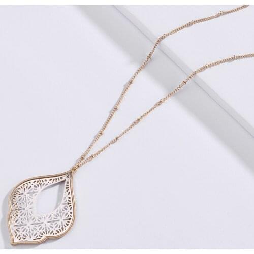 ZWPON Fashion Gold Plating Filigree Morocco Flower Pendant Necklace Geometric Two-Tone Pattern Zinc Alloy Necklace for Woman