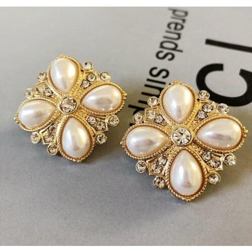S925 Needle Vintage Baroque White Pearl Ear Clip Earrings Fashion and Elegant Temperament Alloy Rhinestone All-match Earrings