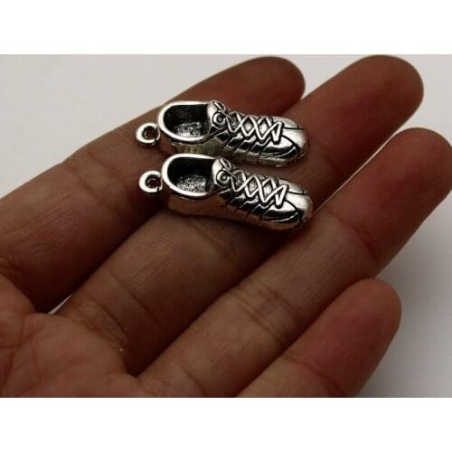 10pcs Wholesale Price Football Soccer Shoes Charms Antique Silver Plated Shoes Pendant For Handmade Jewelry Accessories