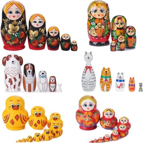 Wooden 5 Layers Strawberry Girl Russian Matryoshka Hand Paint Doll Decor Girl Classic Doll Artwork Home Decor Children Luck Gift