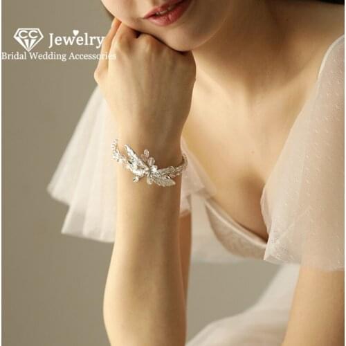 CC Wedding Bracelets Women Accessories Engagement Jewelry Bridesmaids Bracelet Exquisite Charms Crystal Trendy Bijoux Gifts O585