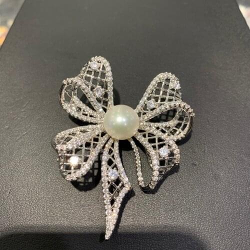 Natural fresh water pearl copper with cubic zircon bowknot brooch fashion women jewelry free shipping decoration