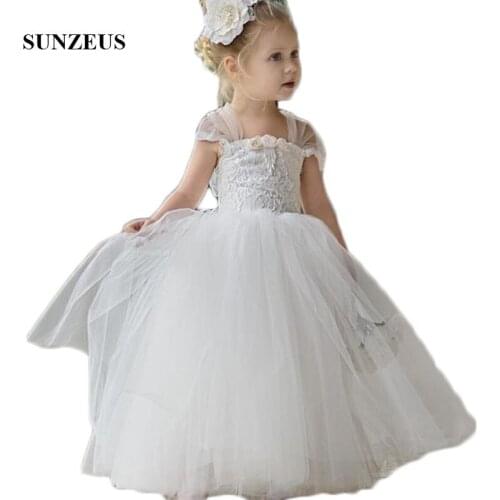 Lace Ball Gown First Communion Gowns for Little Girls Handmade Flowers Back Bow Sweet Flower Girls Dresses 2020 Newly SF38