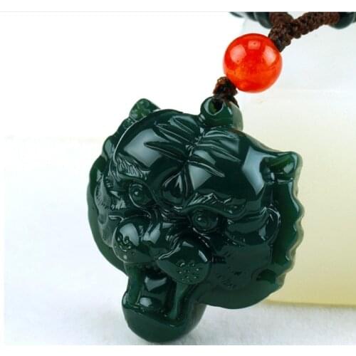 Natural hetian jades zodiac tiger pendant men and women section tiger head pendant jewelry wholesale