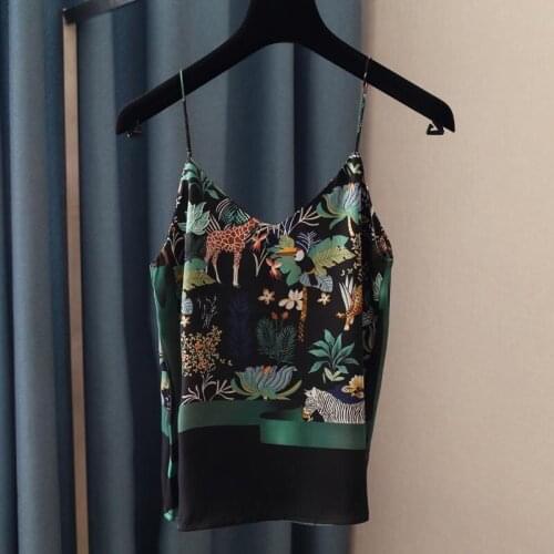 V-neck thin shoulder strap bottoming shirt v-neck top