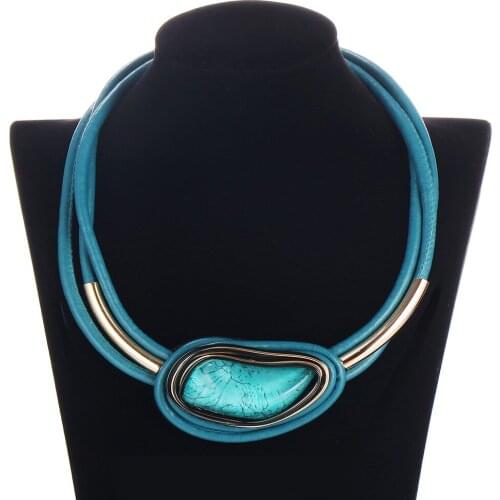 Sakuralov European and American Simple Resin Necklace Charm Womens Fashion Jewelry Necklace Jewelry Aluminum Necklace Gift