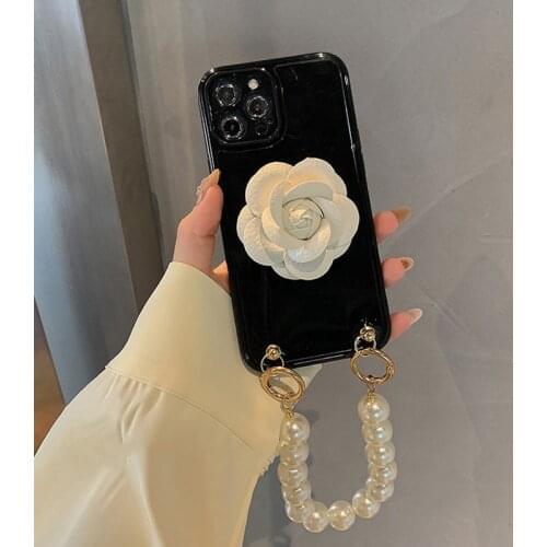 INS Camellia Pearl Bracelet Holder Case For iPhone 11 12 Pro Max 12Mini X XR XS 7 8 Plus SE2 Case Shockproof Soft TPU Girl Cover