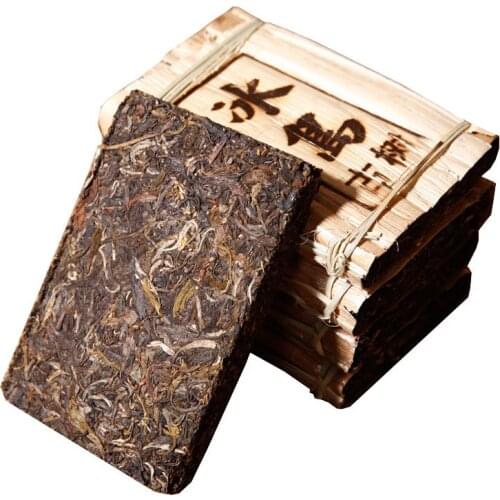 China Yunnan Specialty Icelandic Ancient Tree 200g Pure Raw pu'er pu'erh Tea Brick Bamboo Shoots Package for Lose Weight