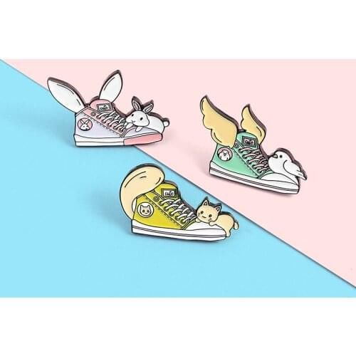 New Shoes Enamel Pin Custom Cat Tail Rabbit Ears Bird Wings Brooches Bag Lapel Pin Animal Badge Cute Jewelry Gift Friends