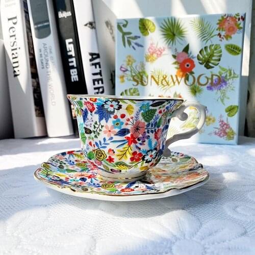 Luxury European Coffee Cup Modern Gold Rim Royal Bone China Cute Cup and Saucer Set Mugs Funny Kubek Do Kawy Drinkware XX50kfb