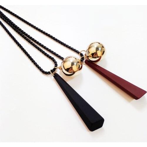 High Quality New Arrival Women Wind Metal Ball Tower Pattern Wood Pendant Necklace Female Popcorn Chain Necklace Women