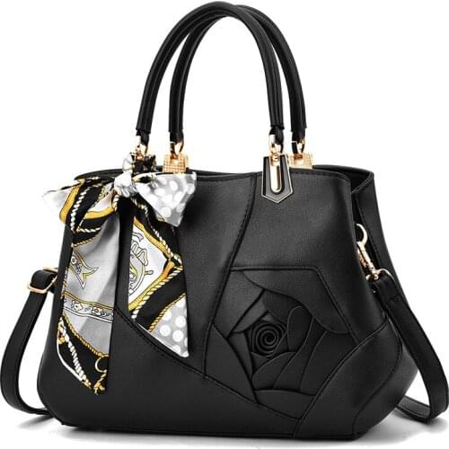 Fashion Women Shoulder Bag with Flower Pendant Ladies Totes Party Purse Boston Handbag Casual Female Messenger Crossbody Bags