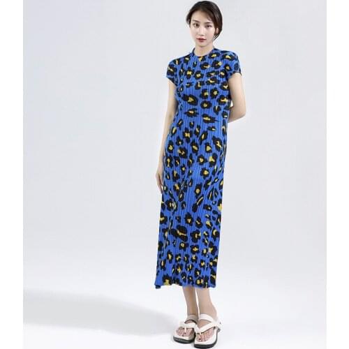 2021 summer new womens leopard print dress Miyak fold Large-size high-elastic slim half-high neck short-sleeved party dress