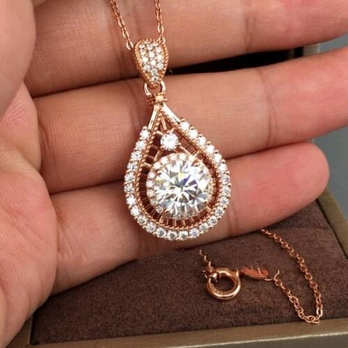 Classic Luxury 925 Silver Jewelry Necklace Oval White Zircon Pendant Suitable for Womens Wedding Gifts All-match Sweater Chain
