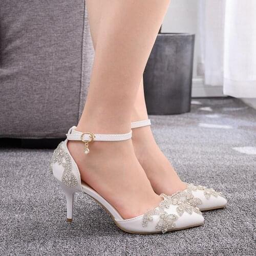 Woman Wedding Shoes Bride High Heels Crystal White Christmas Day Evening Party Luxury Sandals Low Heel Dress Shoe Mary Jane