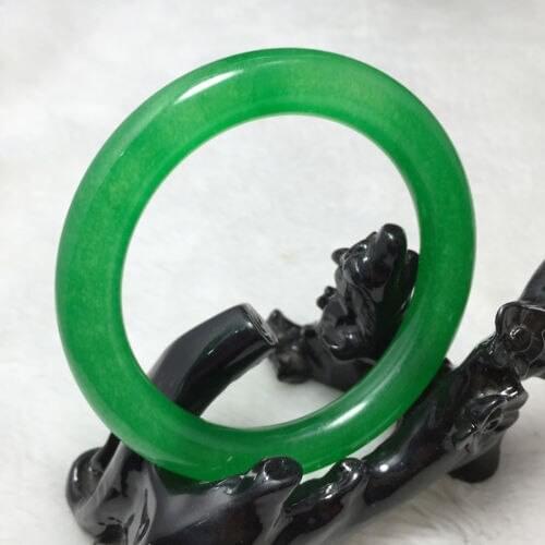 Chinese Natural Beautiful Emerald Green Nephrite Jade Bangle Bracelet