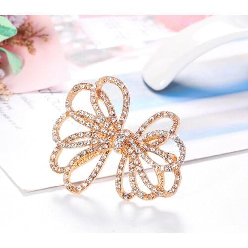 Harong Enamel Metal Pins for Women Luxury Rhinestone Costume Lapel Pin Gold Plated Fashion Female Jewelry Brooch Best Selling