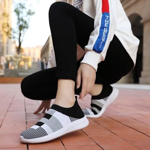 2020 autumn air permeable flying woven running shoes womens cross border socks shoes small white shoes womens shoes Big 35-43