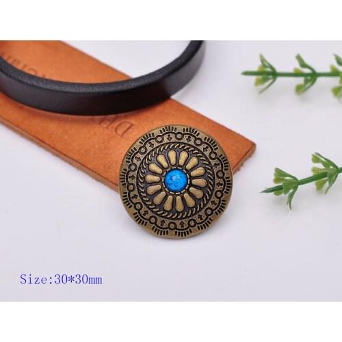 10pcs 30X30mm Antique Brass Tribal BLUE Turquoise Bead Flower Leathercraft Belt Clothes Horse Saddles Conchos Button Screwback