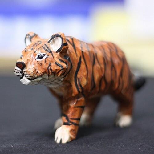 Lion tiger leopard wood carving ornaments handmade solid wood decorative crafts