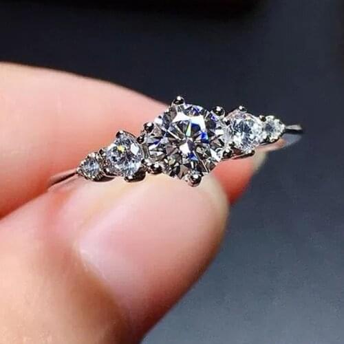 Huitan Temperament Sweet Womens Wedding Ring Inlaid AAA Round Cubic Zirconia Bling Bling Female Accessories 2021 Trendy Jewelry