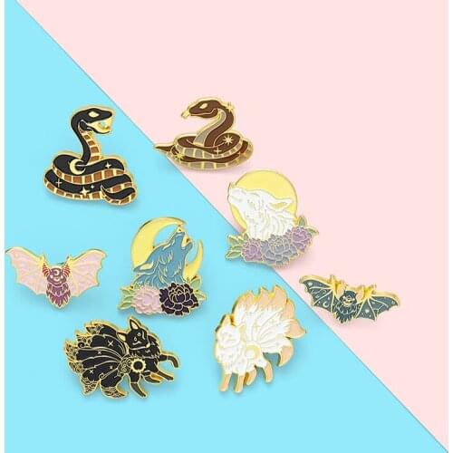Cartoon Punk Pins Wolf Fox Snake Bat Suit Enamel Brooch Alloy Badge Woman Fashion Jewelry Accessories Jewelry Gift