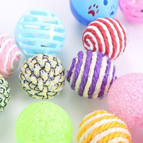6 Pcs/lot Cat Interactive Toy Stick Feather Small Bell Playing Assorted Ball Toy Cat Scratch-resistant Exercise Toy Set