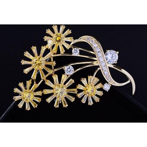 OKILY Delicate Yellow Zircons Sunflower Broochpin for Womens Vintage Daisy Brooches Pins Winter Accessories Scarf Hat Jewelry