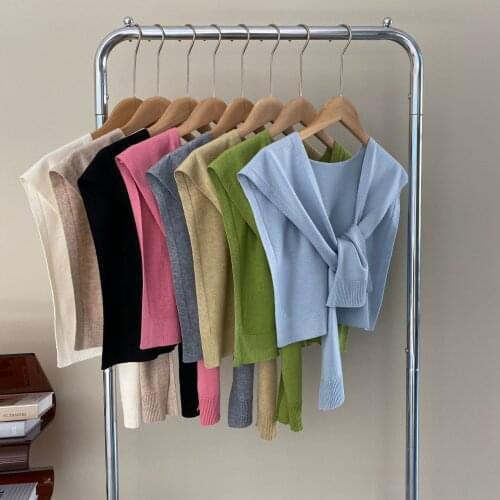 Miss Sumey Travel Vests