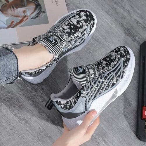 2021 spring and autumn flying woven mesh sports shoes girls' casual shoes flat running shoes breathable flying woven shoes