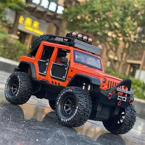 1:24 JEEP Wrangler Big Tyre Refit Pickup Off-road Vehicle Alloy Model Diecast & Toy Metal Car Model Collection Chldrens Toy Gift