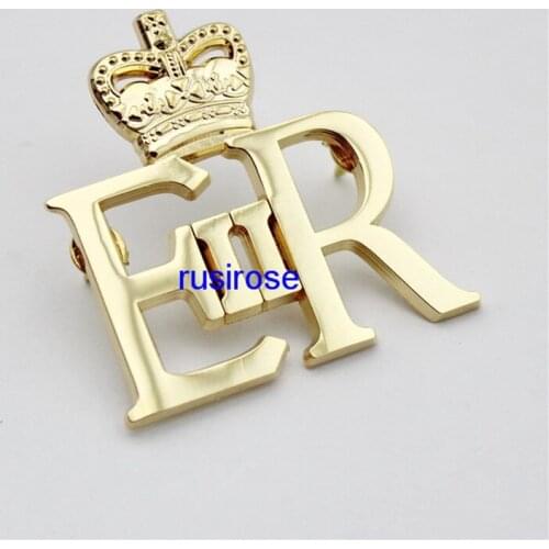Personalized letters ER hollow crown golden brooch badge custom metal