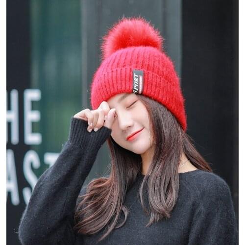 Korean Version Of Cute Fur Ball Knitted Hat Fashion Winter Outdoor Windproof Cold Warmth Ladies Woolen Hat Hot Selling New 2021