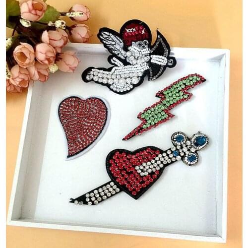 3D Handmade Rhinestone Beaded Patches Cupid Of Arrow Heart Sew on Sequin Crystal Patch for Clothing Beading Applique Cute Patch