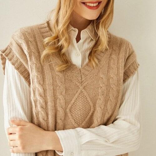 Europe Loose Thick Twist 100% Pure Cashmere Vest Waistcoat Women V-neck Sleeveless Sweater Waistcoat 2020 Autumn and Winter