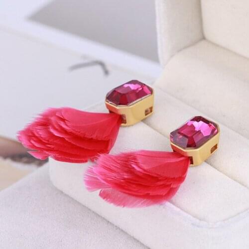Shiny red gem feather elegant fashion earrings