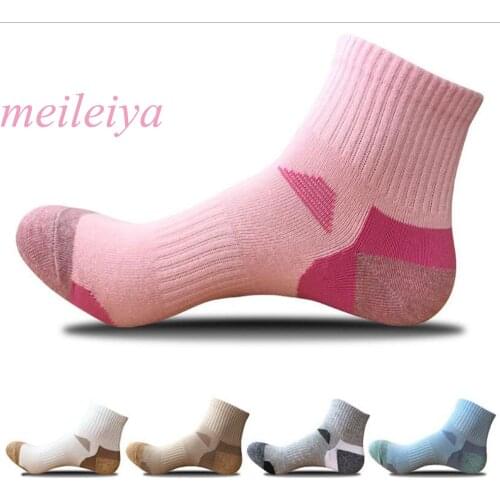 MEILEIYA 5 Pairs / Bag New Fashion Woman Socks High Quality Casual Cotton Socks Stitching Socks Woman Middle Tube Socks 5 Color