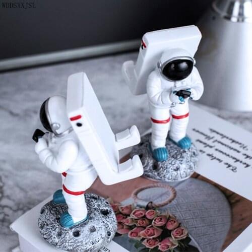 Creative astronaut Mobile phone holder resin crafts office home living room bedroom student dormitory mobile phone holder