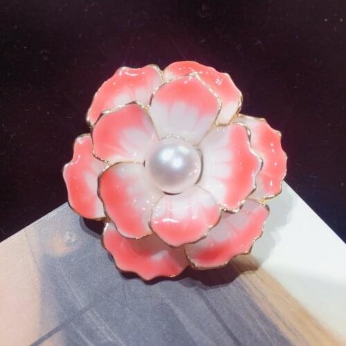 Wholesale new Pearl corsage ceramic flower Begonia corsage natural freshwater Pearl brooch womens coat