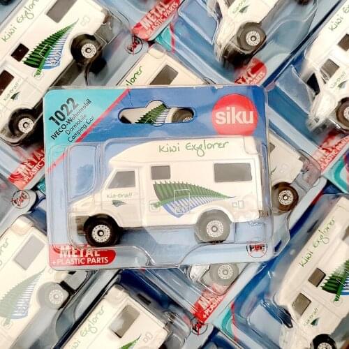 Germany SIKUS Simulation Vehicle 1022 IVECO Touring Car Tourist Business Vehicle Alloy Car Model Kids Toy Car Christmas Gift