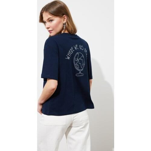 Trendyol Back Printed Boyfriend Knitted T-Shirt TWOSS20TS0121