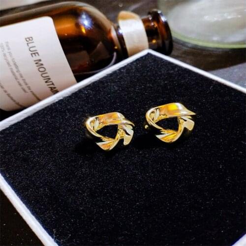 Trendy Vintage Metal Twisted Stud Earrings for Women Charm Gold Color Rotating Button Circle Statement Alloy Earrings Jewelry