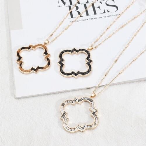 Cutout Quatrefoil Leopard Pendant Necklace Good Lucky New Design Trendy Versatile Simple Date Party Jewelry for Women Wholesale